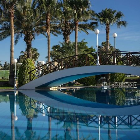 Aloe Hotel Paphos ภายนอก รูปภาพ