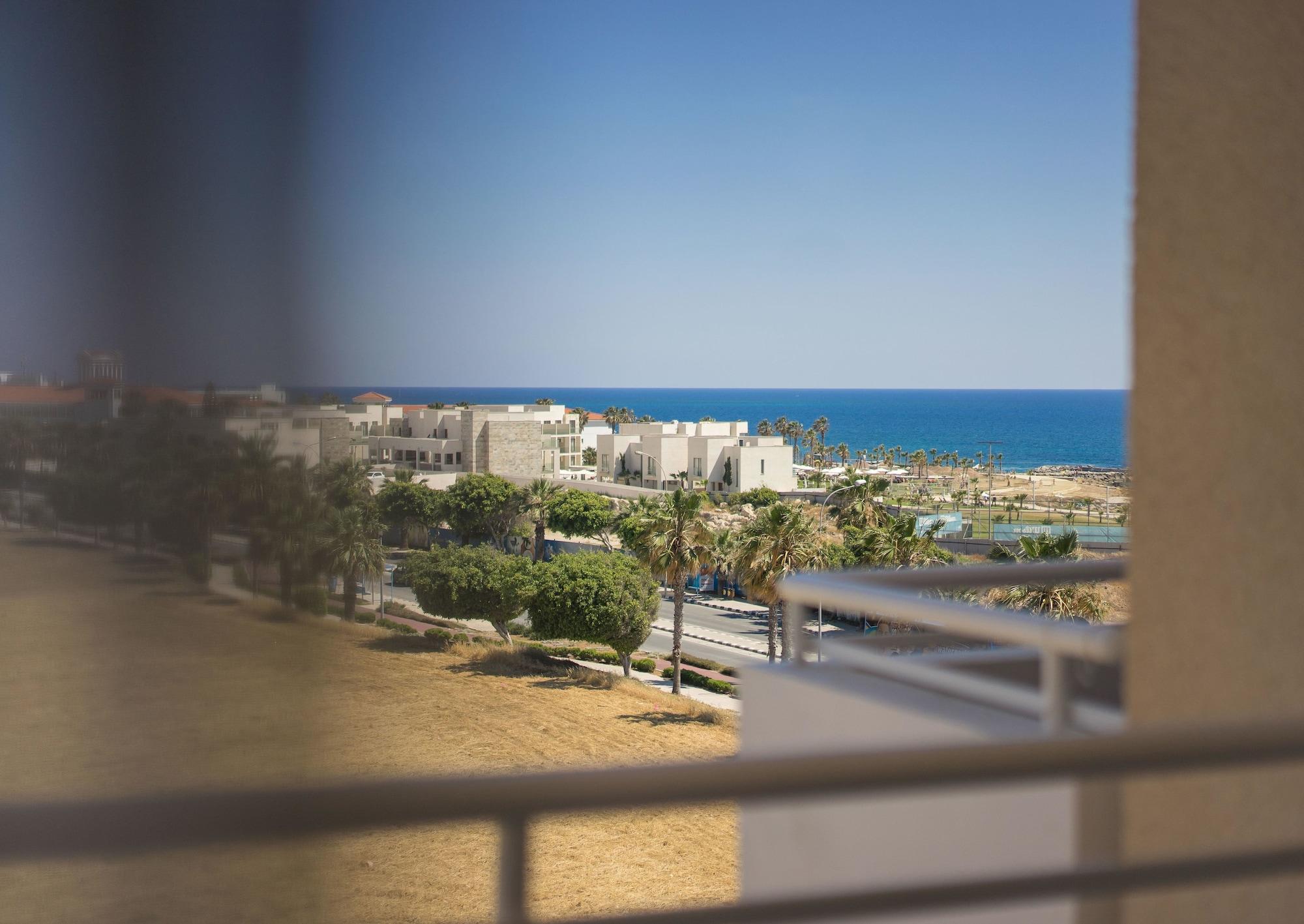 Aloe Hotel Paphos ภายนอก รูปภาพ