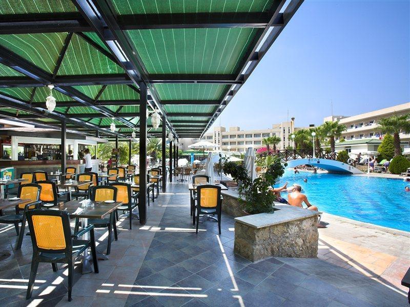 Aloe Hotel Paphos ภายนอก รูปภาพ