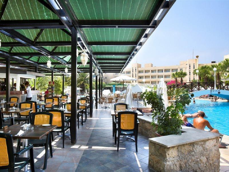 Aloe Hotel Paphos ภายนอก รูปภาพ