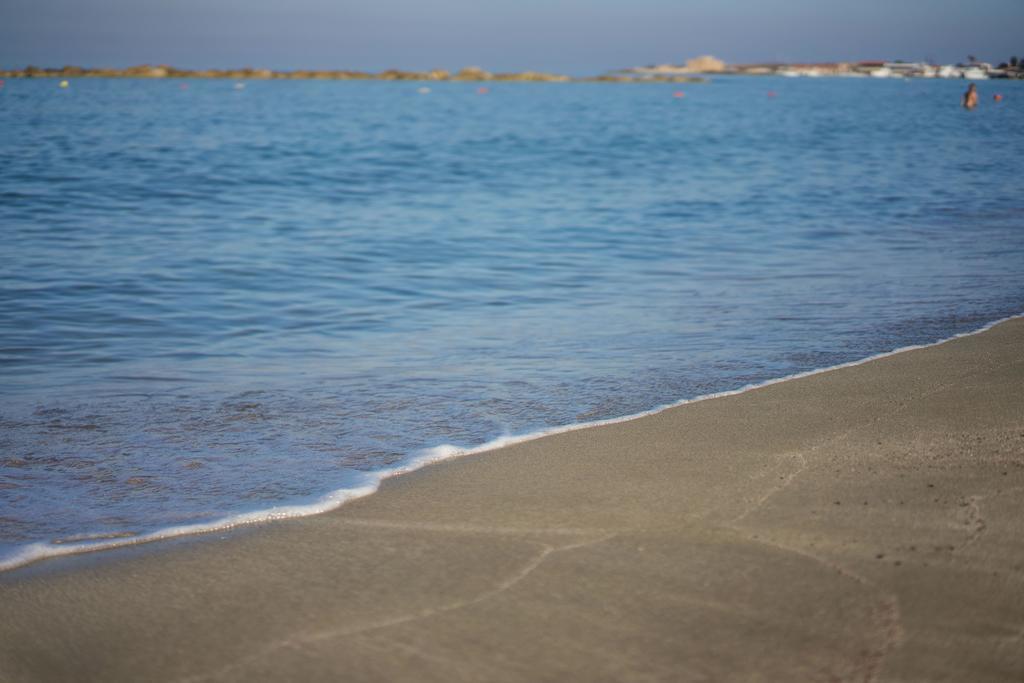 Aloe Hotel Paphos ภายนอก รูปภาพ
