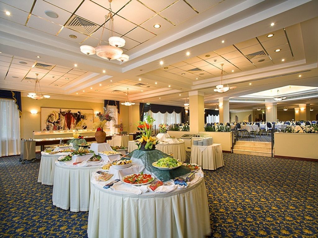 Aloe Hotel Paphos ภายนอก รูปภาพ