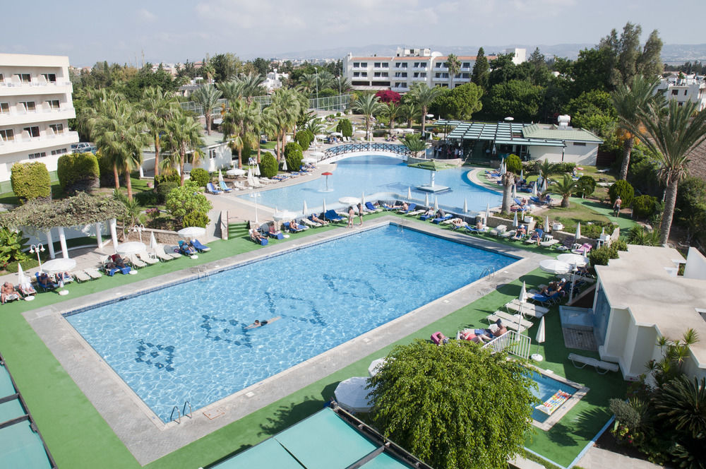 Aloe Hotel Paphos ภายนอก รูปภาพ