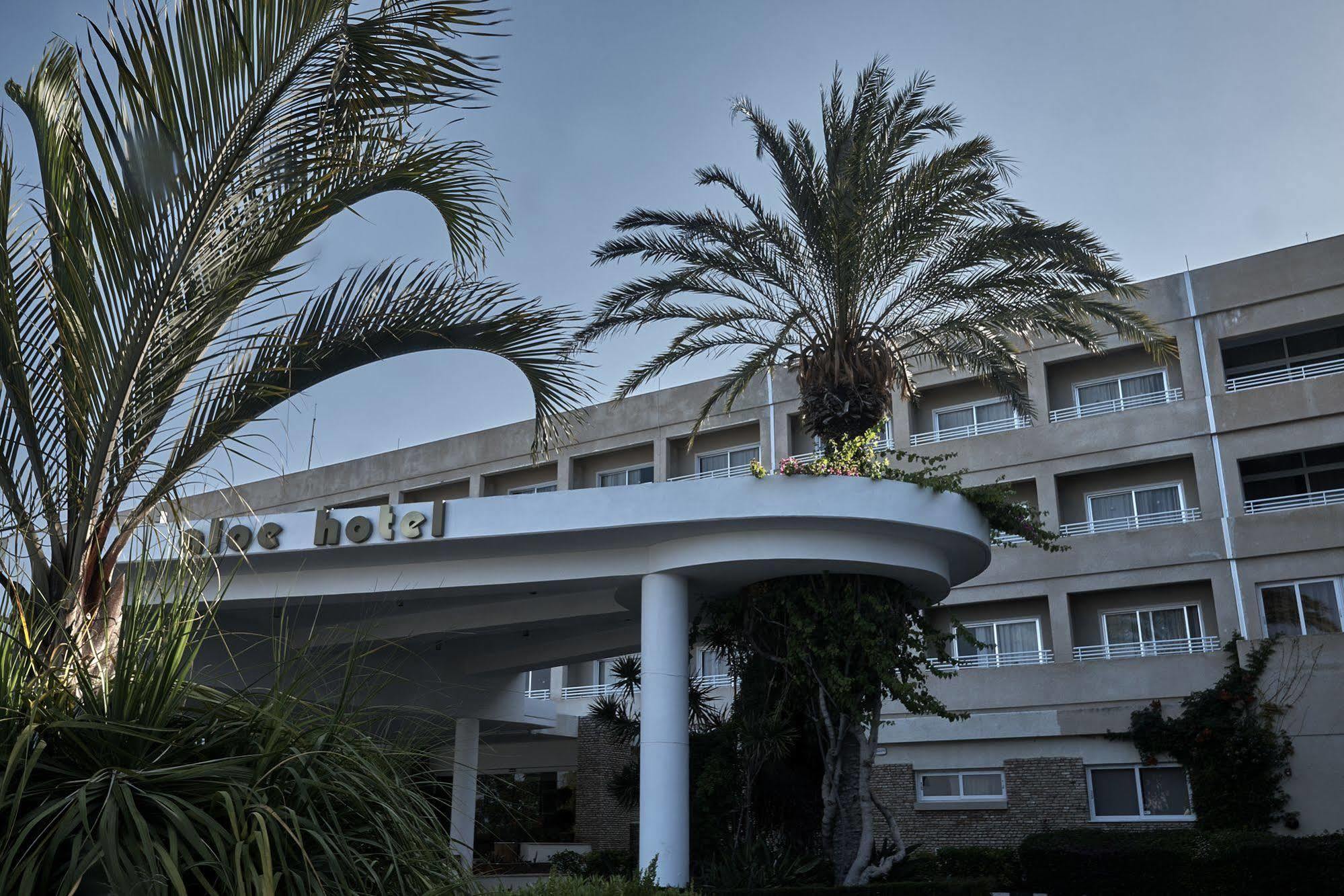 Aloe Hotel Paphos ภายนอก รูปภาพ